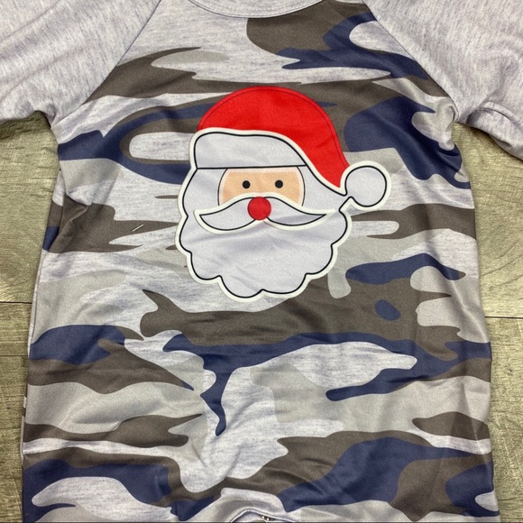 Boys camo Santa Christmas romper - Picture 2 of 3